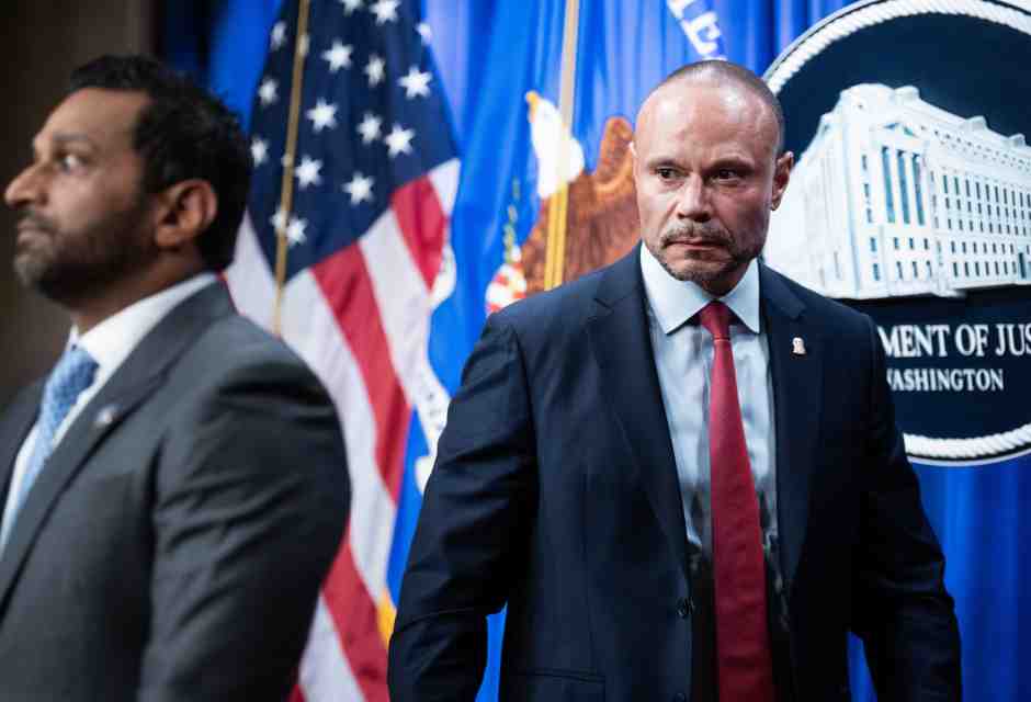 Bongino, il vicedirettore dell'Fbi che doveva vendicare Trump e ora vacilla