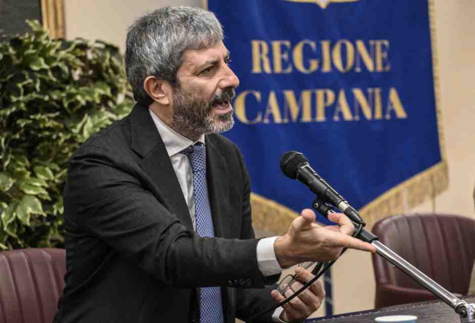 Anche in Campania il campo largo traccheggia. Nel Pd espulsioni e congressi congelati
