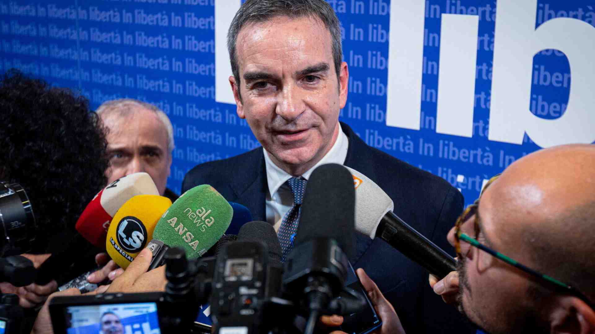 Occhiuto la “scossa”. Nasce la (non) corrente del governatore. Tajani: "Il partito è aperto"