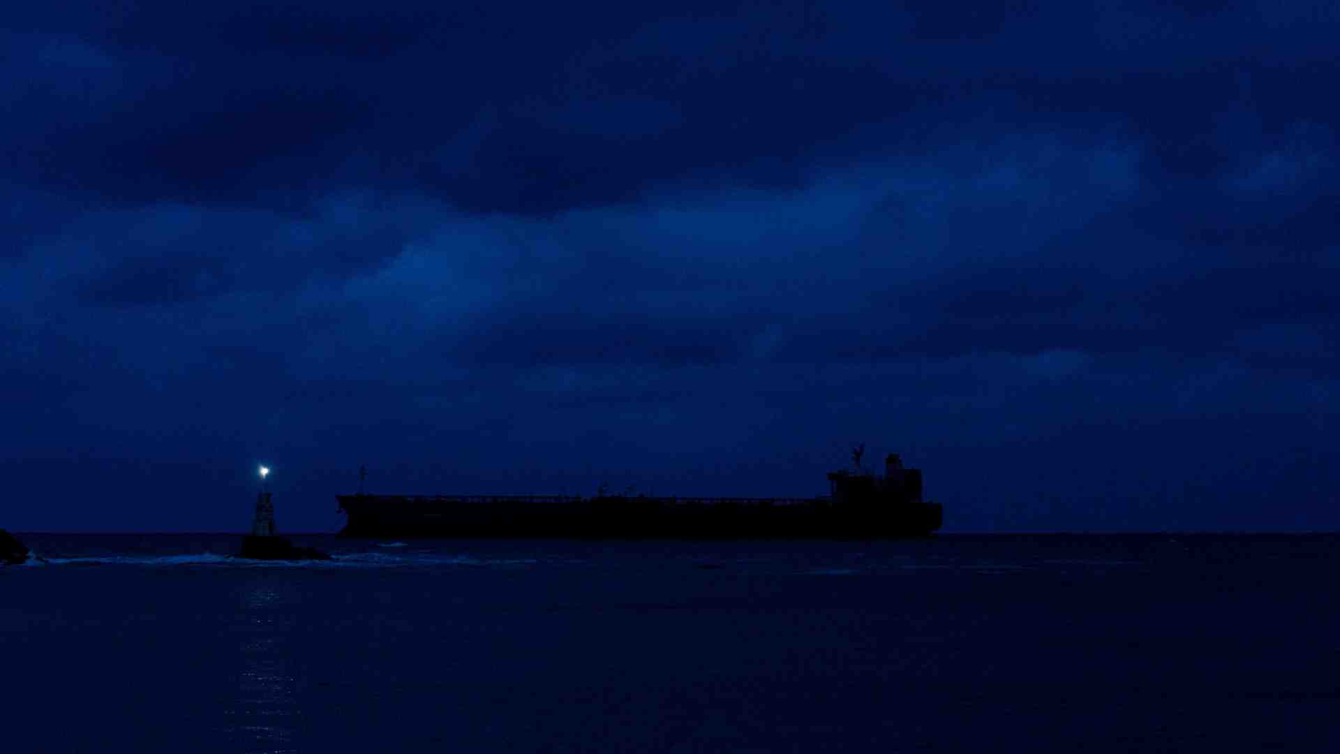 Il legame fra la flotta ombra e l’esercito ombra di Mosca è un nostro problema