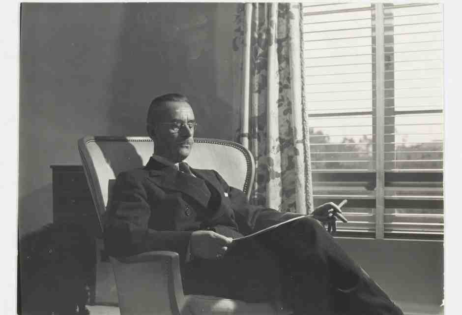 Angoscianti storici ritorni. L'avvertimento di Thomas Mann