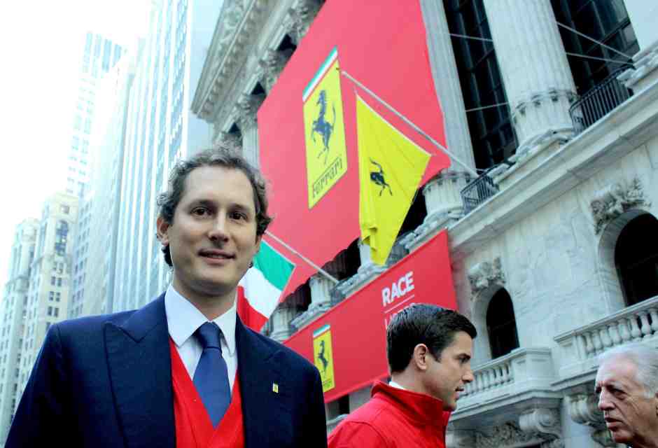 La crisi più dolorosa per Elkann: la Ferrari