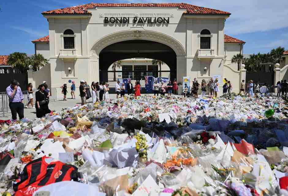 La sinistra, l'antisemitismo e il giorno della marmotta