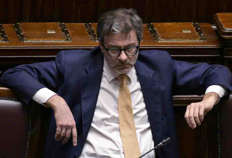 Meloni e i sabotatori. Salvini fa perdere i soldi agli industriali, premier infuriata. Riunione a Chigi