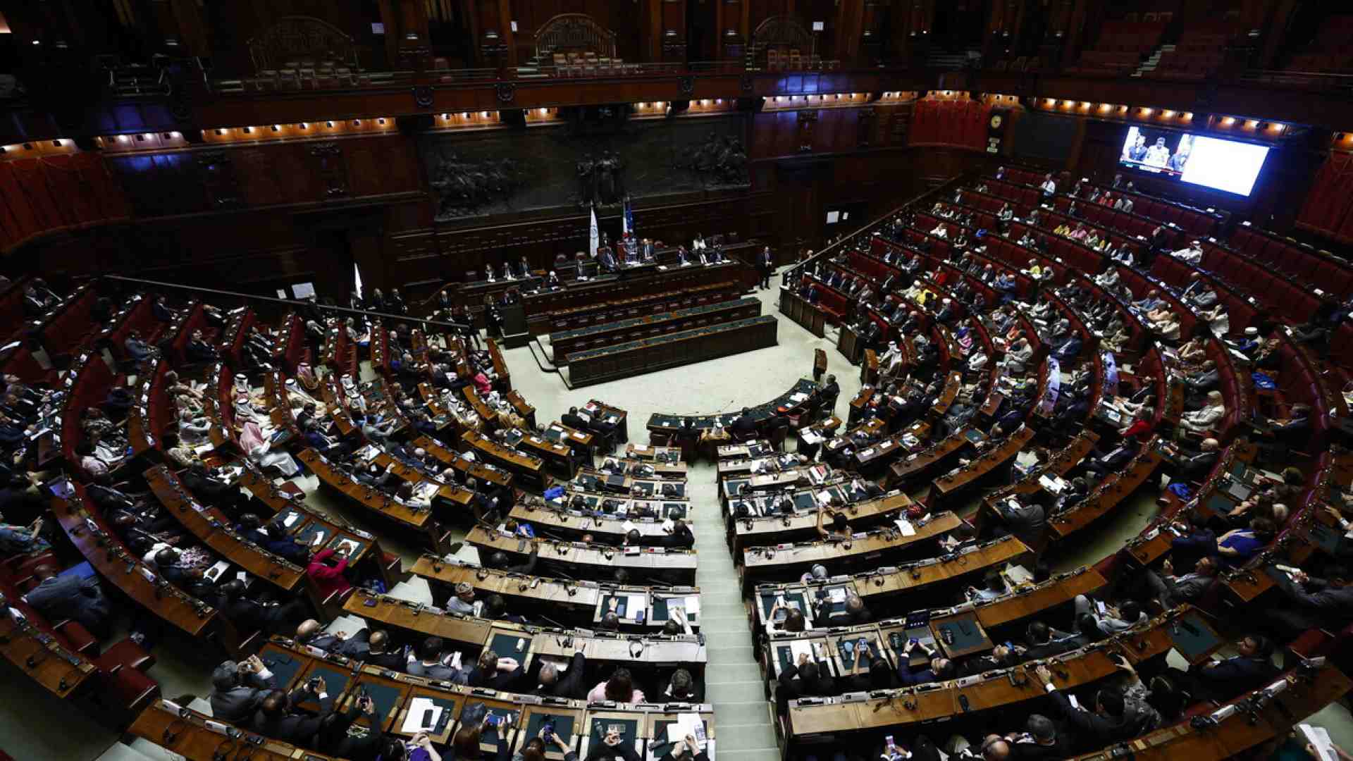 Sulla manovra il Parlamento si fa sentire, ma in direzioni politicamente ingestibili