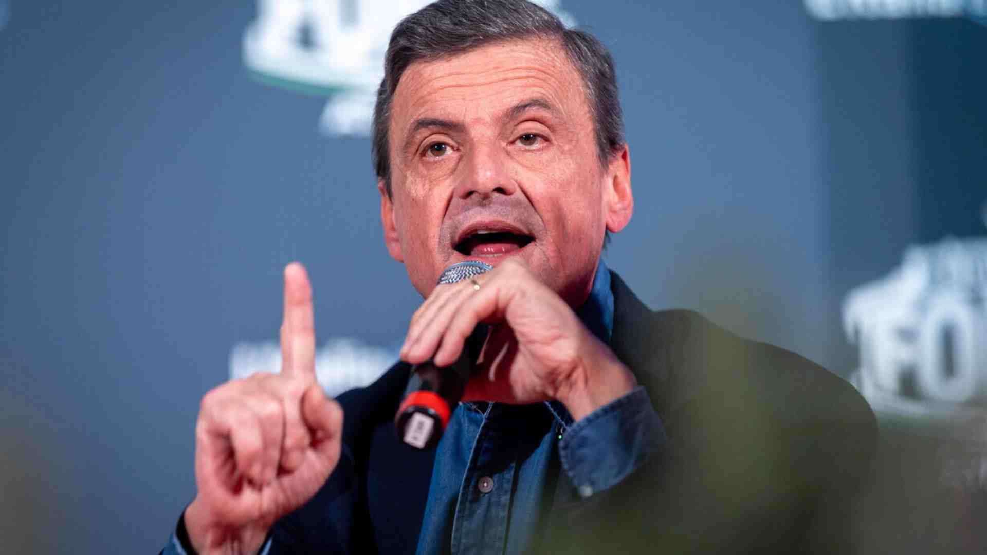 Calenda: "La proposta di Occhiuto? Con Salvini fuori dal centrodestra se ne può parlare"