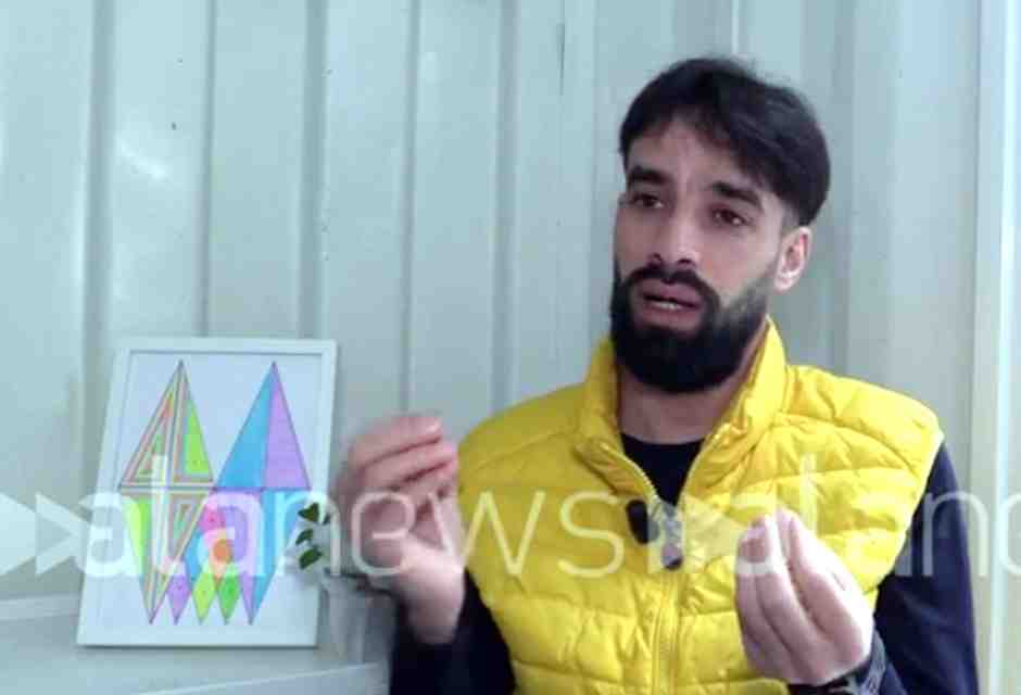 Non troppa grazia, ma è sempre buona grazia. Grazie Mattarella