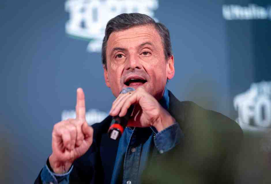 Calenda: "La proposta di Occhiuto? Con Salvini fuori dal centrodestra se ne può parlare"