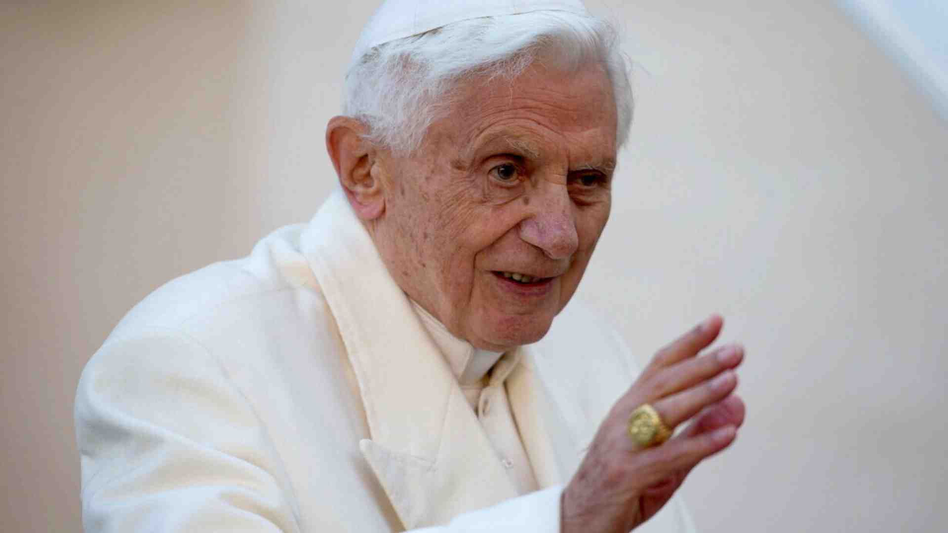 I rischi che corre un occidente che odia se stesso, secondo Ratzinger