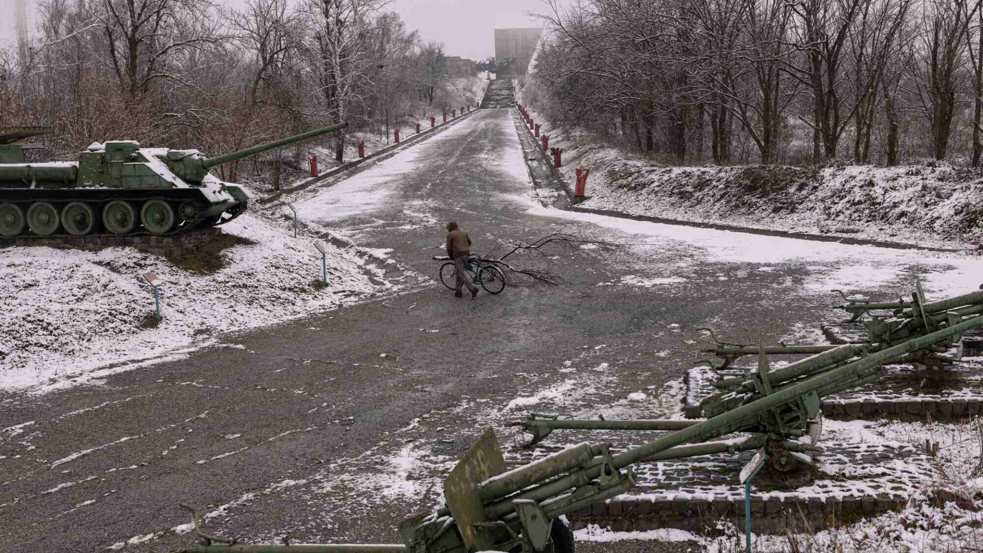 Né colloqui né tregue di Natale. Mosca è ferma alle bombe contro Kyiv