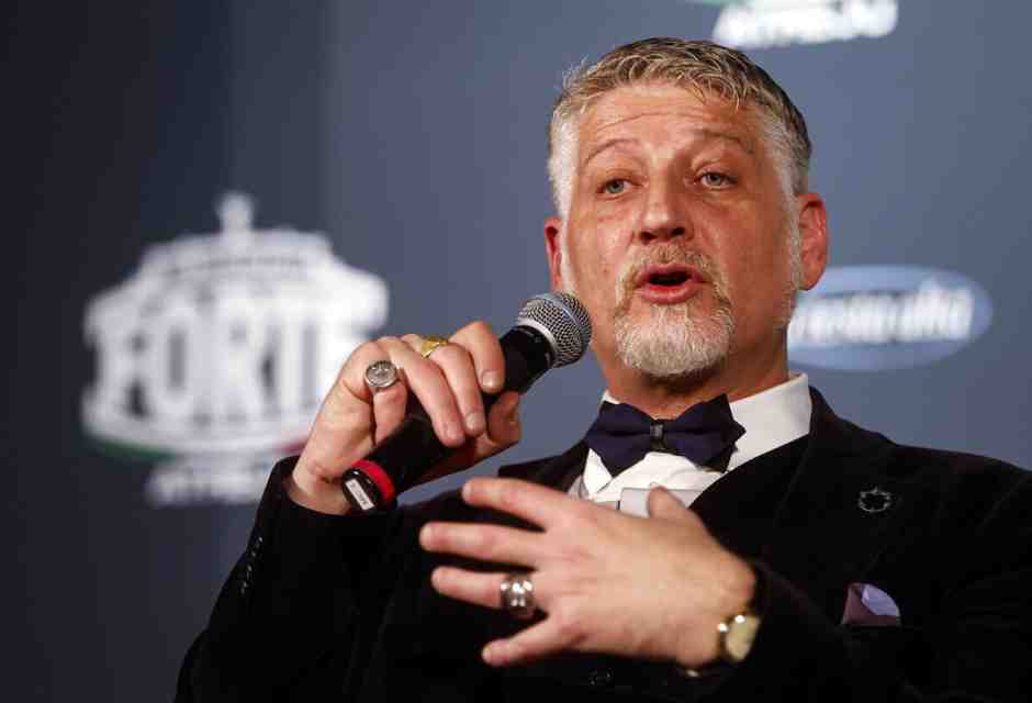 Scontro Veneziani-Giuli: "C'è solo Meloni, gli altri comparse". Il ministro: "Animo ricolmo di rimpianto"