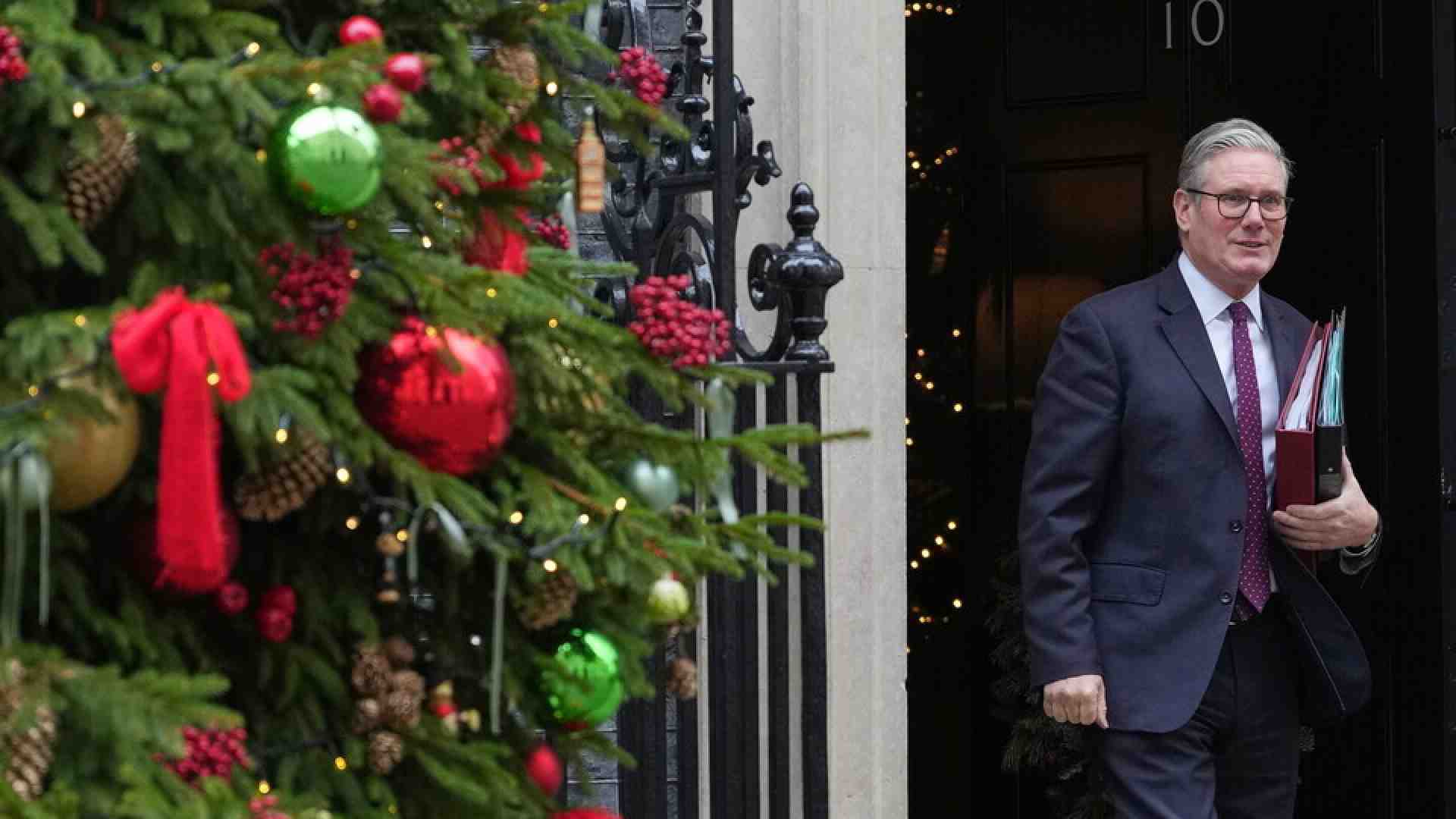 Londra è incastrata tra la Brexit da aggiustare e l’ira trumpiana contro l’Ue. E c'è sempre l’ombra russa