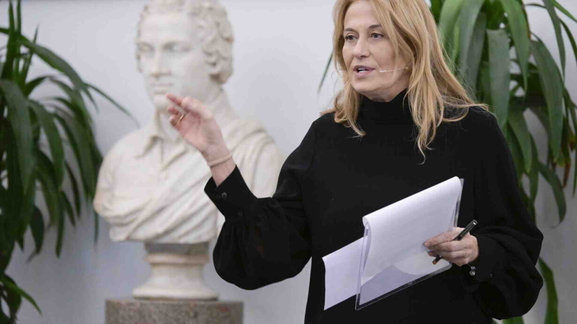 La Rai ristruttura un intero piano per l' "esterna" Monica Maggioni. Borbottii a Viale Mazzini