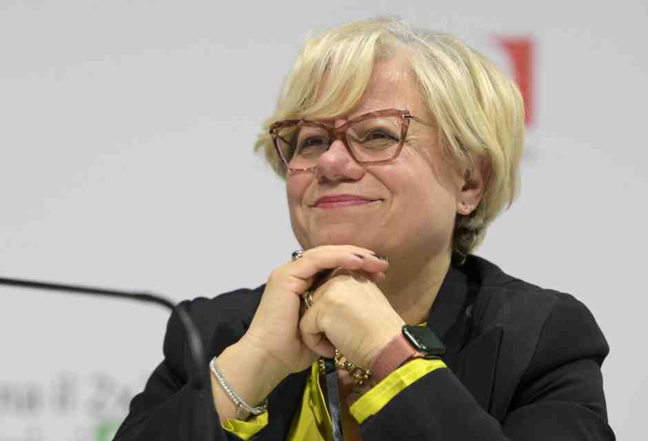 Il Pd in Puglia vara il salario minimo sugli appalti. Ma i portieri della regione prendono molto meno