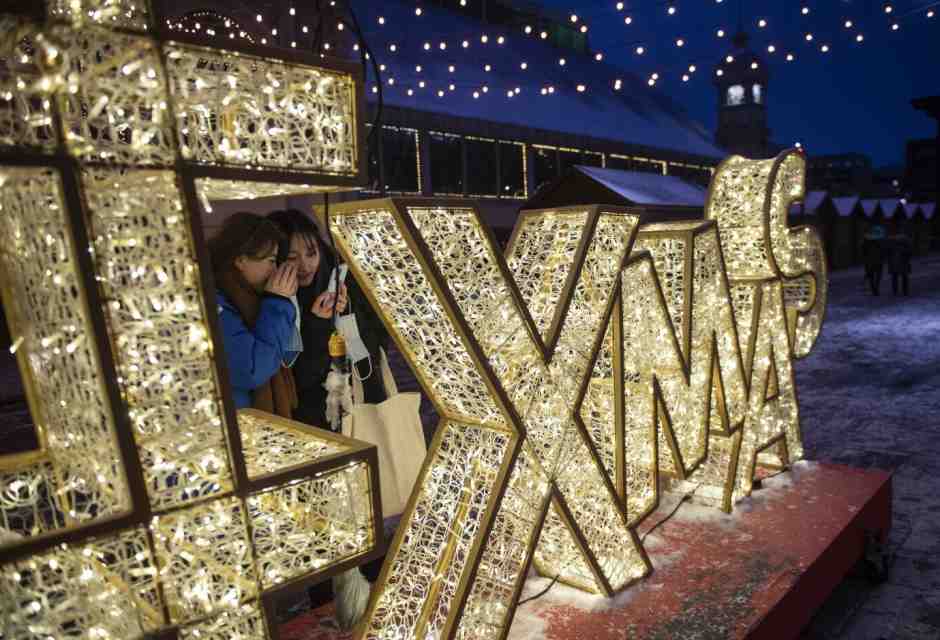 L’intelligenza artificiale ci ruba l’amore (anche divino) dalle canzoni di Natale