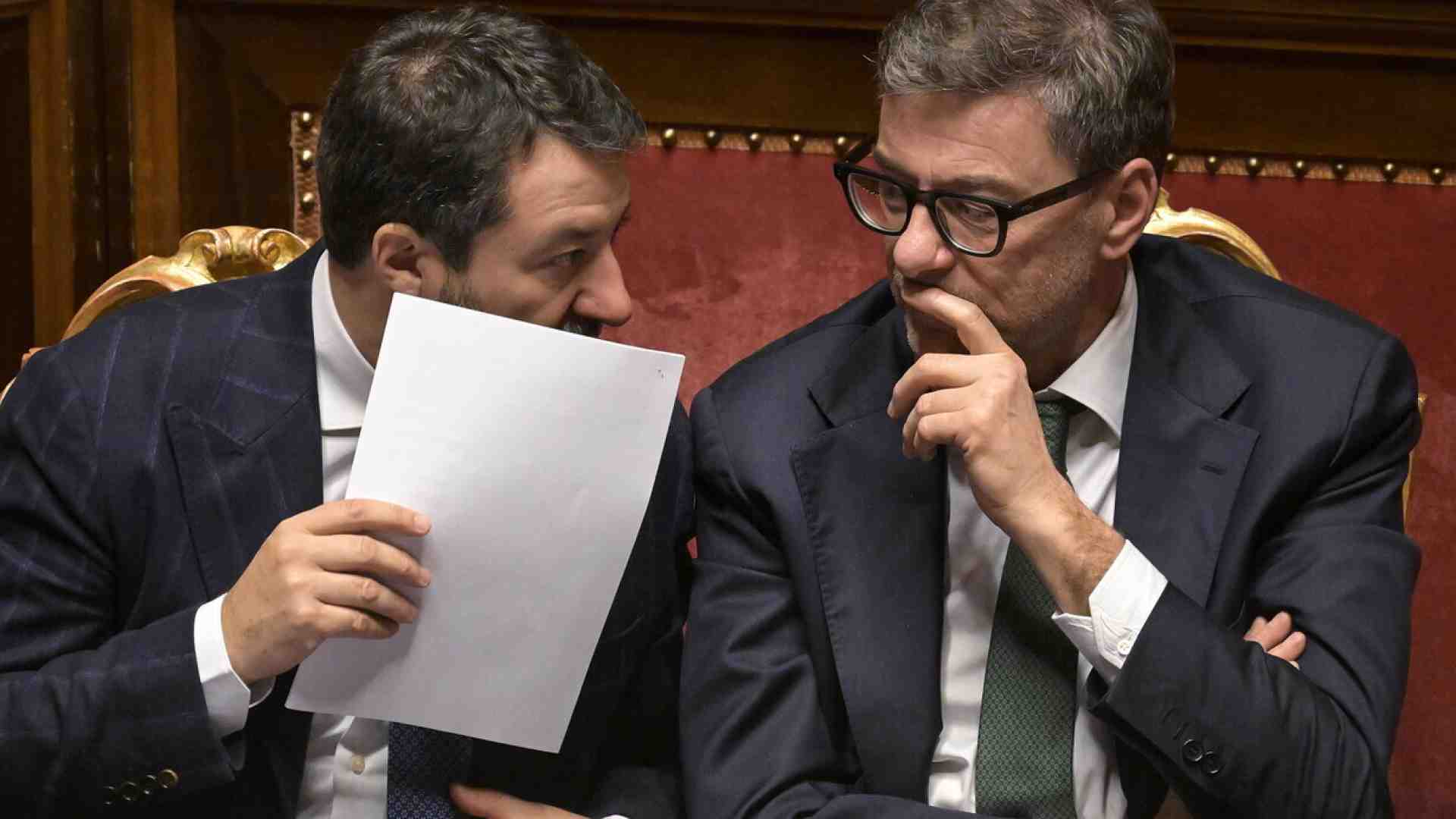 La manovra amara di Salvini, che si rifugia negli ordini del giorno. E in Campania perde pezzi (verso FI)