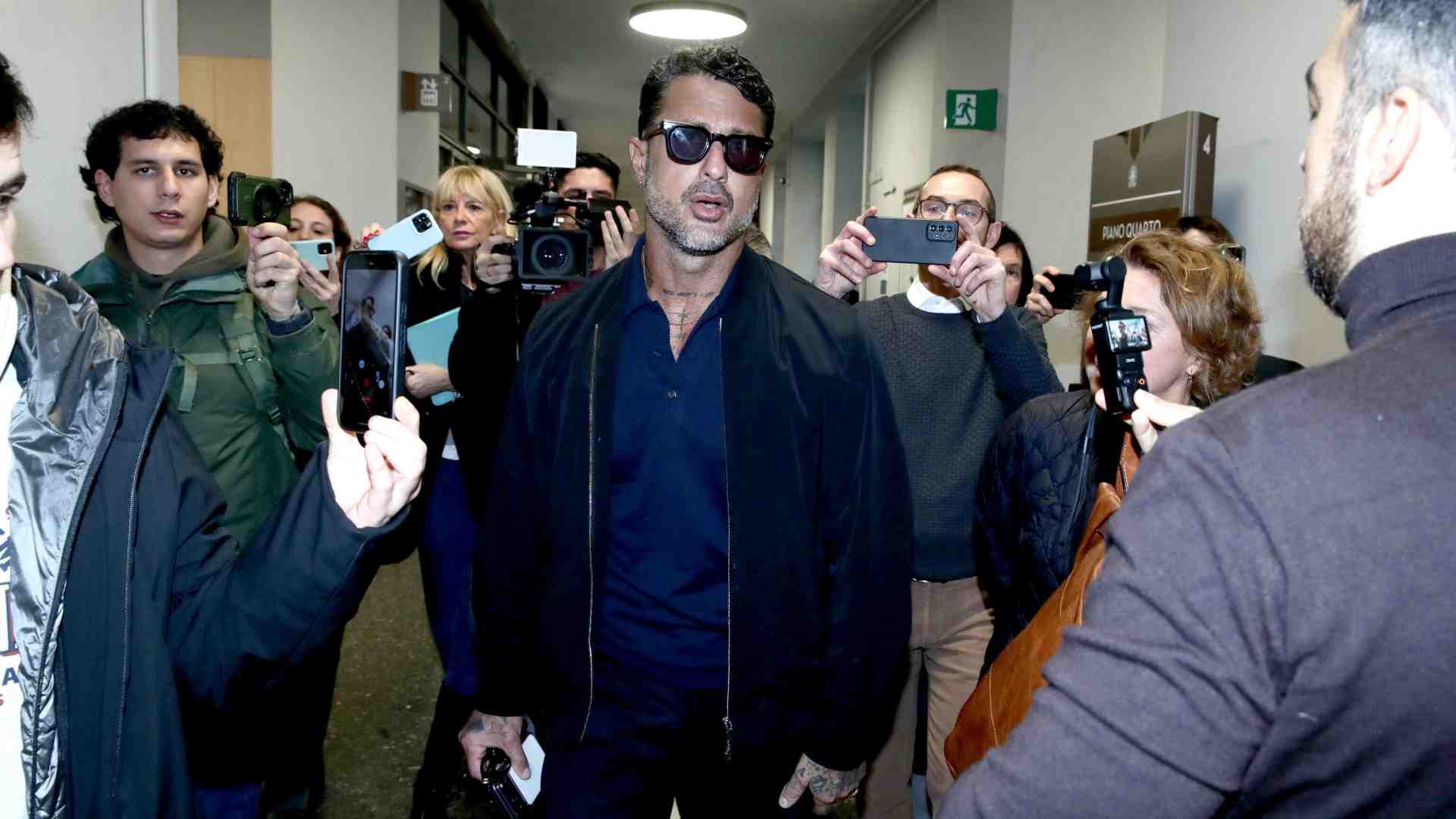 Perché su Fabrizio Corona saltano tutte le nostre categorie di giudizio