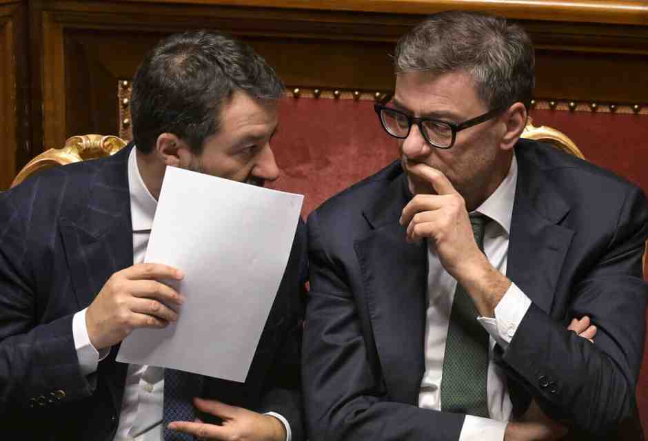 La manovra amara di Salvini, che si rifugia negli ordini del giorno. E in Campania perde pezzi (verso FI)