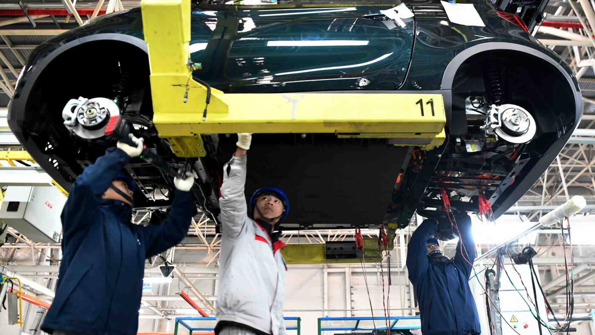 Il necessario rinvio europeo sull’auto non è una strategia industriale