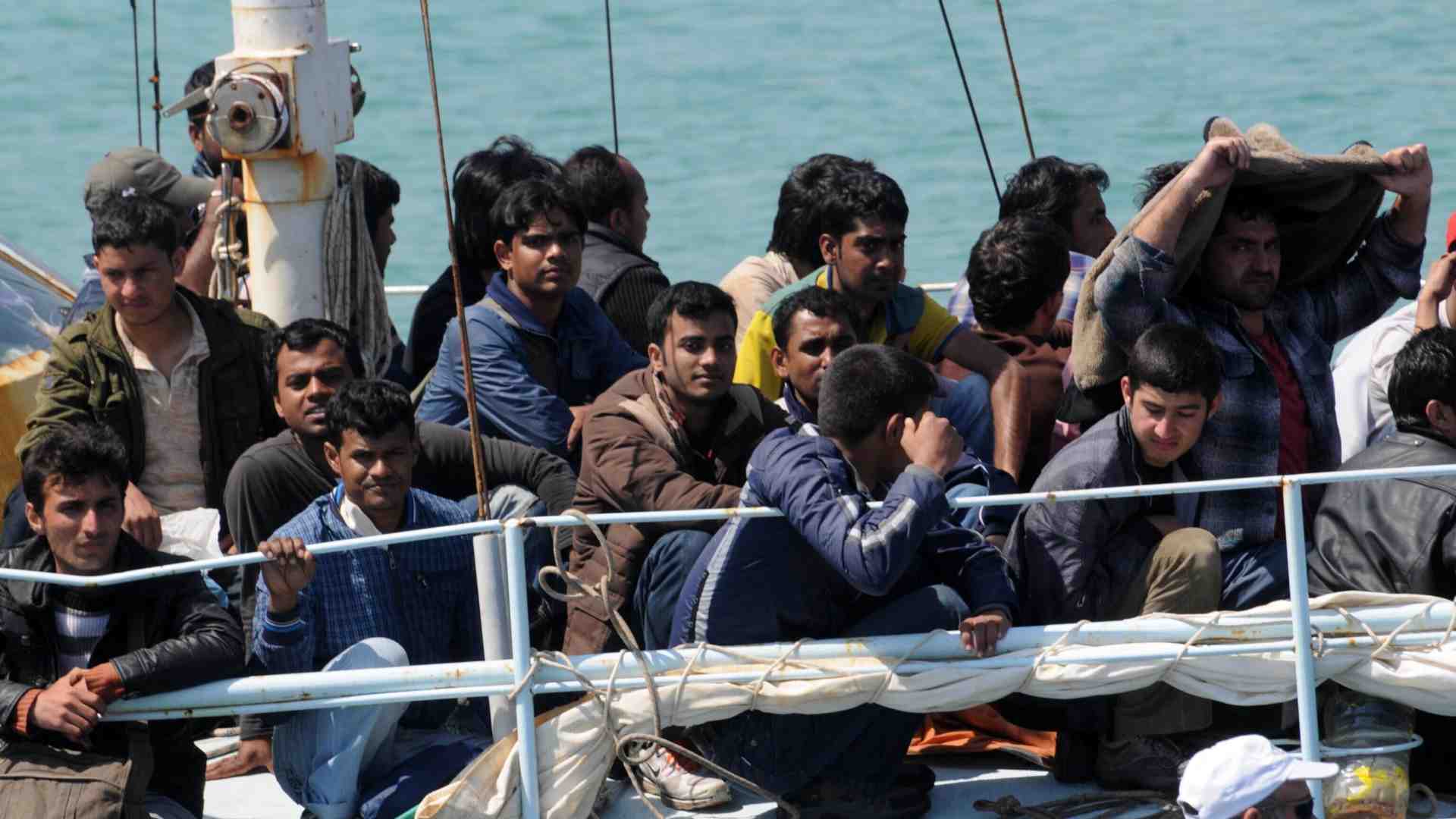 Perché destra e sinistra non possono dire la verità sull’immigrazione