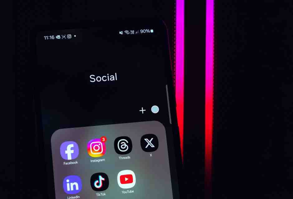 Tra reel e social la comunicazione delle Gen Z e Alpha è immediata, ma non superficiale come sembra