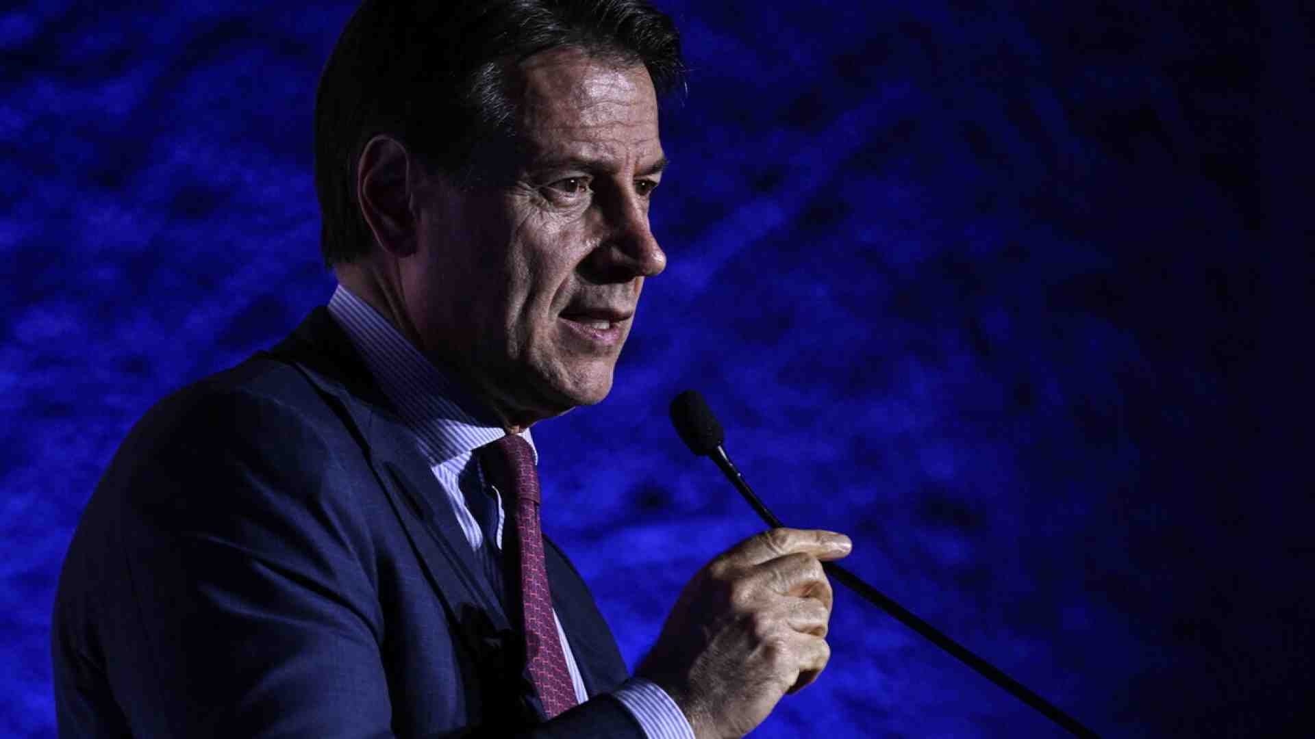 Sul decreto per Kyiv, Conte e Vannacci parlano la stessa lingua. Sponde e fronde