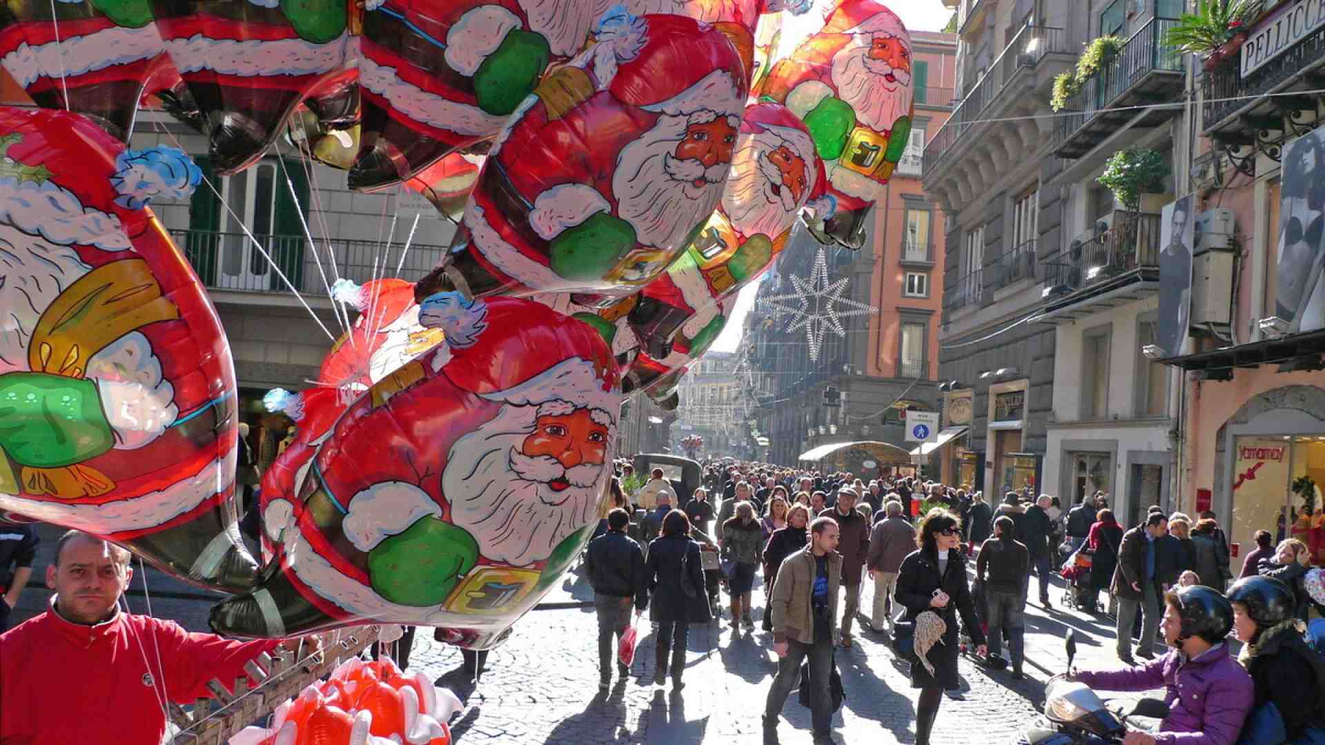 Guappo Natal. Catalogo del cafonal di fine anno