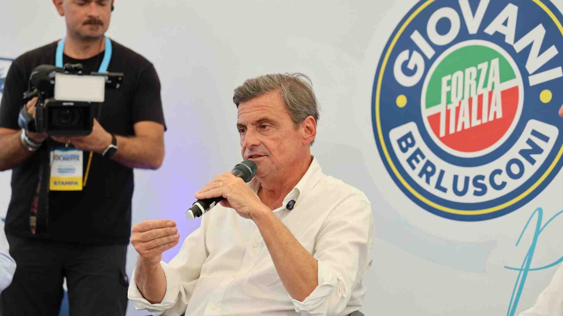 “Calenda? Nel centrodestra starebbe bene. Dipende da lui”. Parlano i forzisti Nevi e Cattaneo