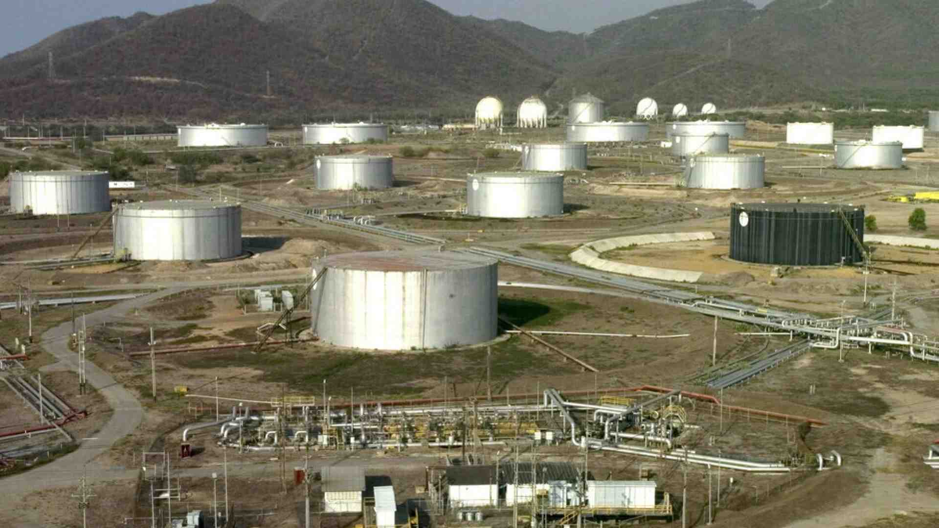 Riserve, produzione e investimenti: numeri per capire la partita del petrolio in Venezuela