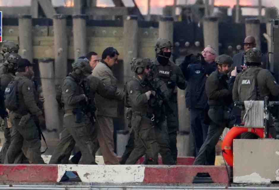 In Aula Maduro si dichiara “prigioniero di guerra”. Dimentica la repressione nelle carceri venezuelane