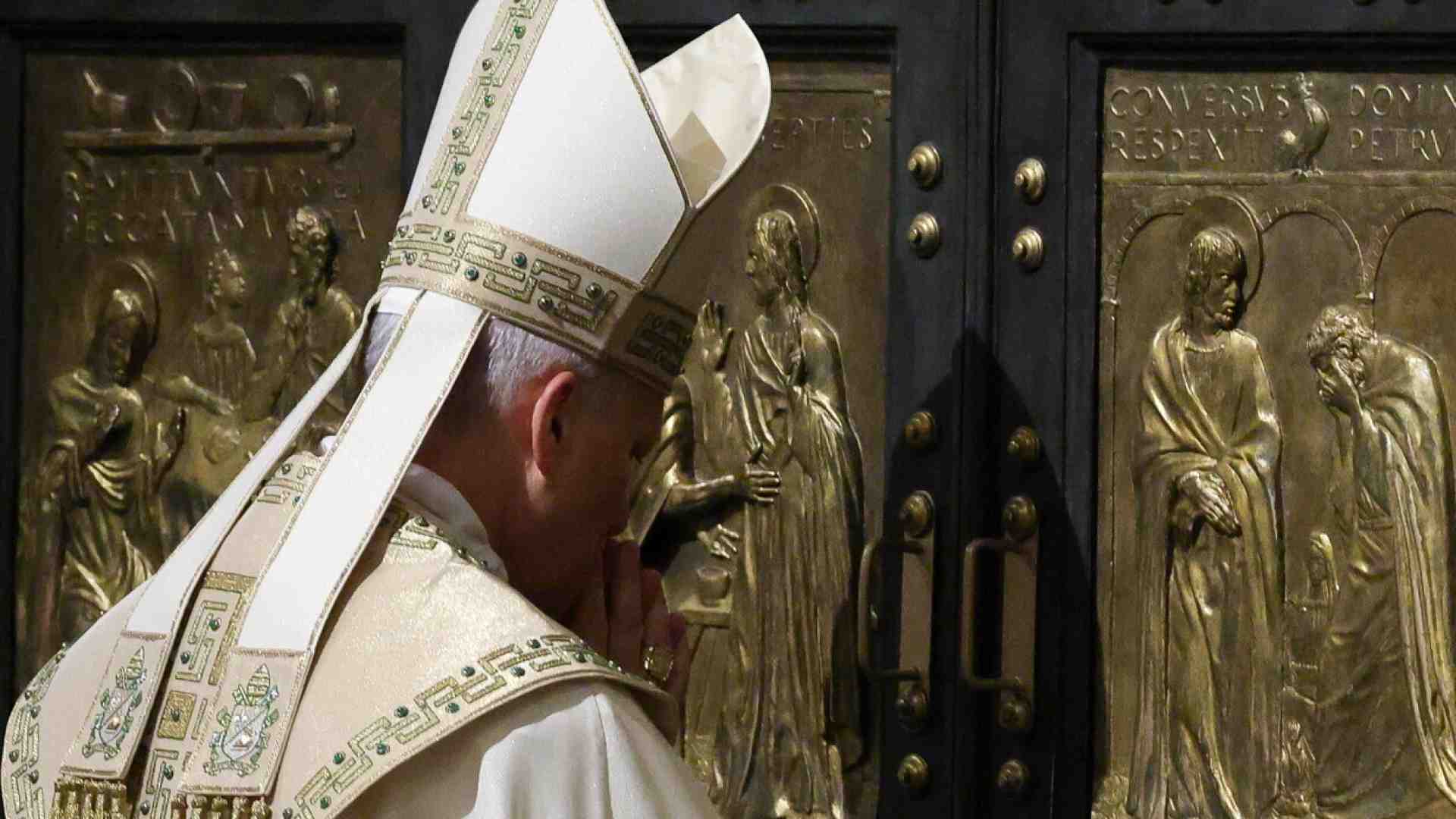 Papa Leone XIV ha chiuso la Porta santa. Il Giubileo 2025 è terminato