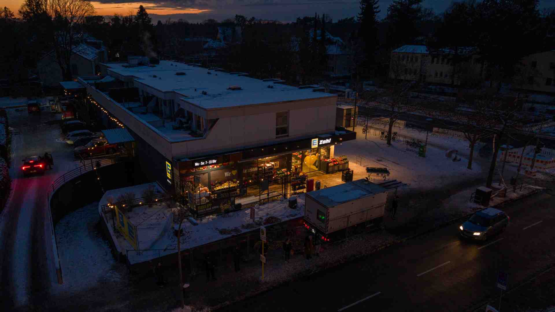 Sabotaggi e blackout a Berlino. Chi sono gli "eco-anarchici" del Vulkangruppe