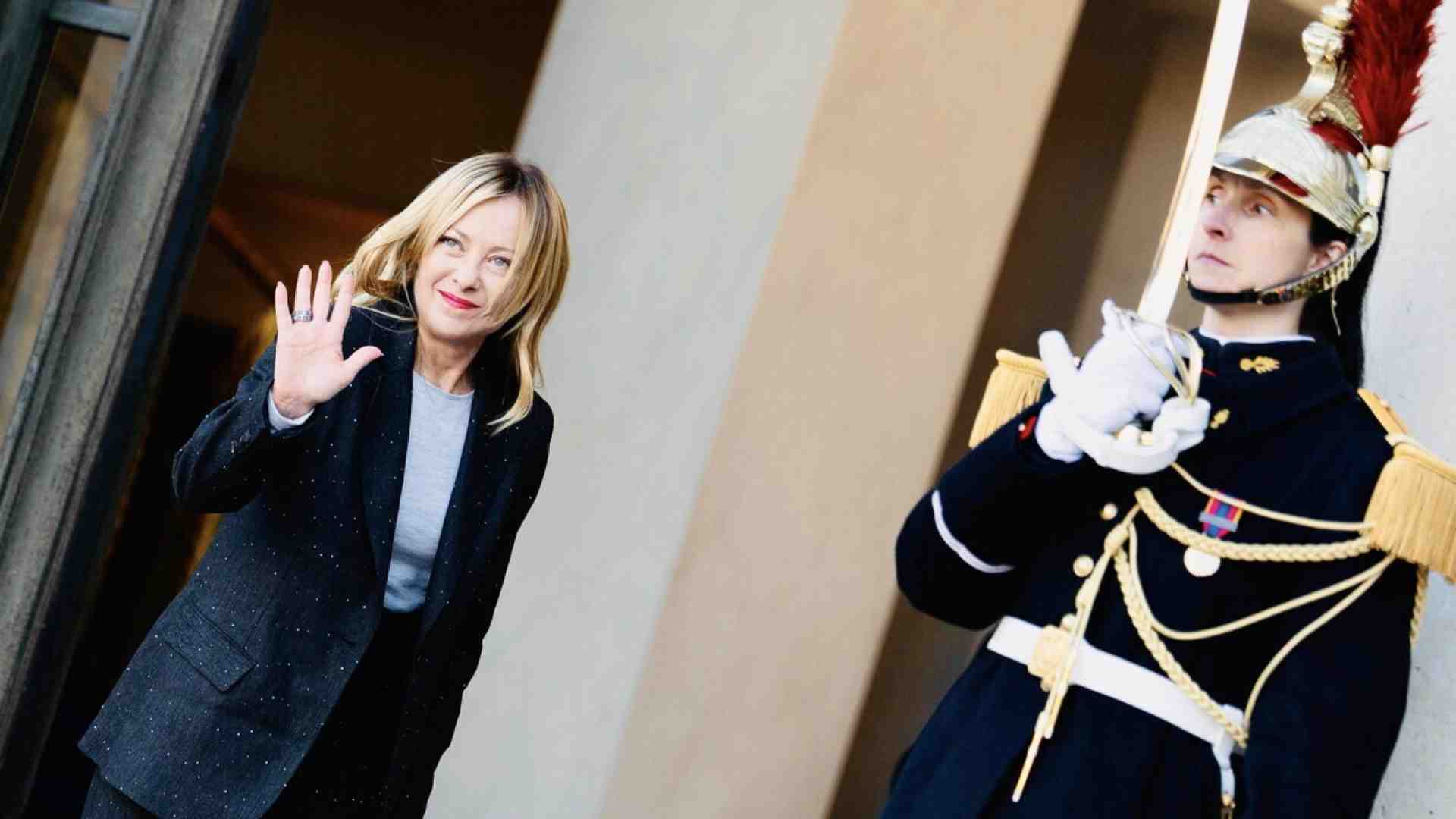 Meloni l’europea. Sottoscrive il monito a Trump sulla Groenlandia, esulta per la nuova Pac. Bignami (FdI): “Nessuna incoerenza"