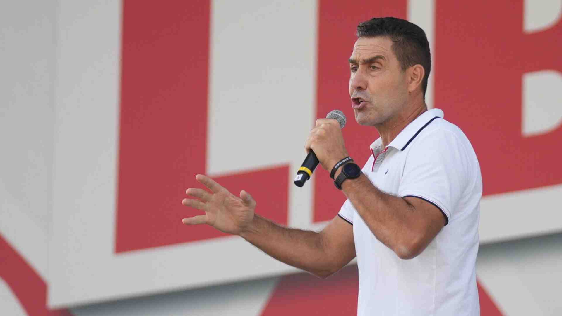 Meloni contro Vannacci sulle armi a Kyiv, ma lui replica: “Mai cambiato idea”