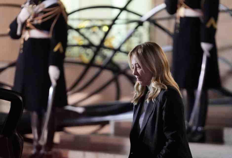 Meloni “corazzata”. Pronta a usare i fondi Ue per la spesa militare. Il piano per fare votare Salvini riluttante