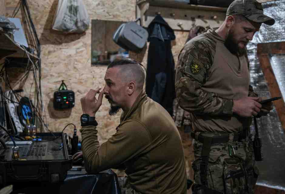 Putin ha già annunciato la caduta di Pokrovsk, ma gli ucraini resistono. I soldati ci raccontano come