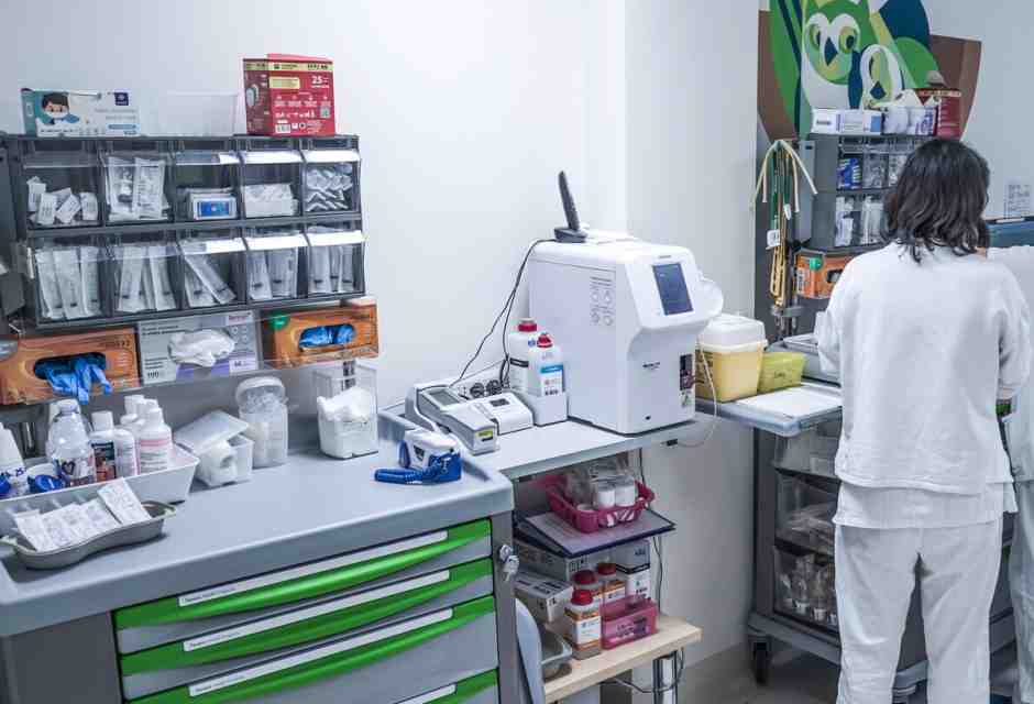 Una svista nel Milleproroghe vieta ai medici di 72 anni di lavorare in ospedale