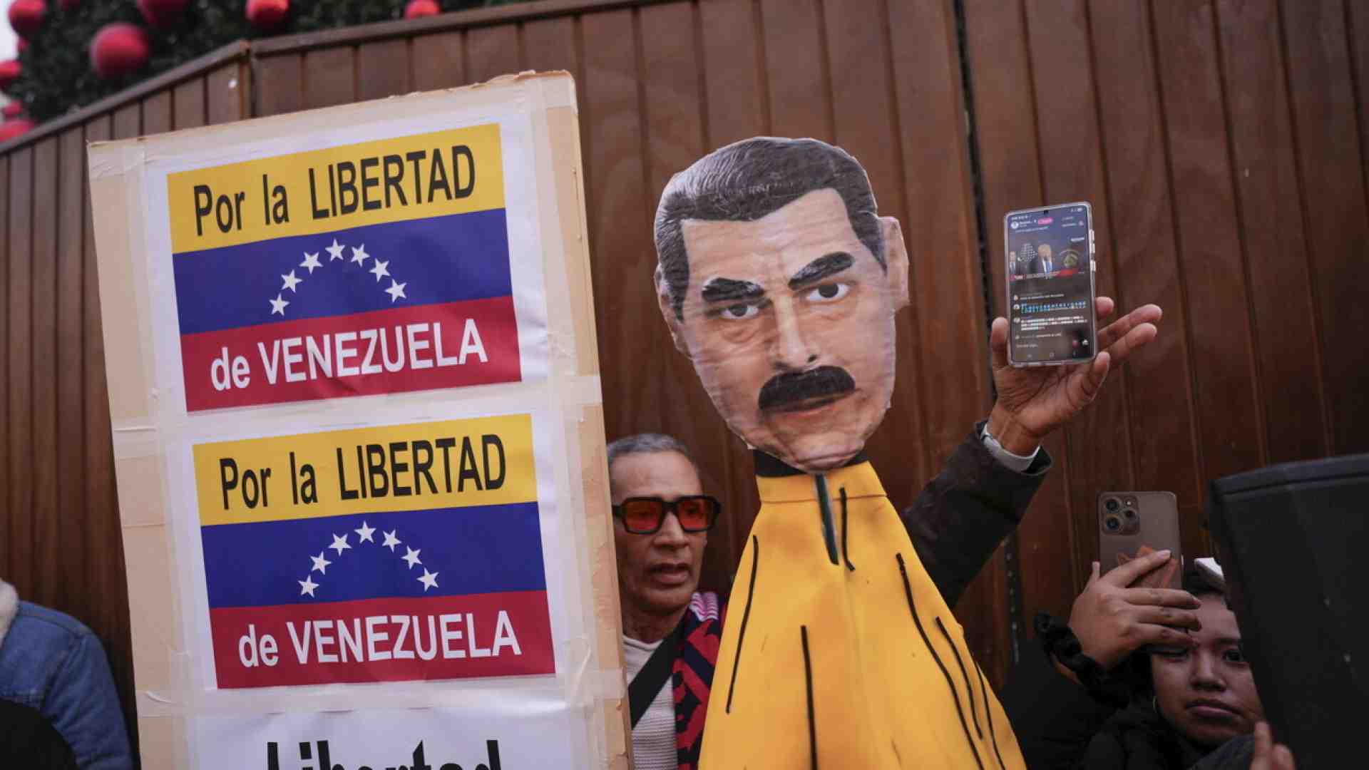Milani a Caracas e il mistero dei nove sosia di Maduro