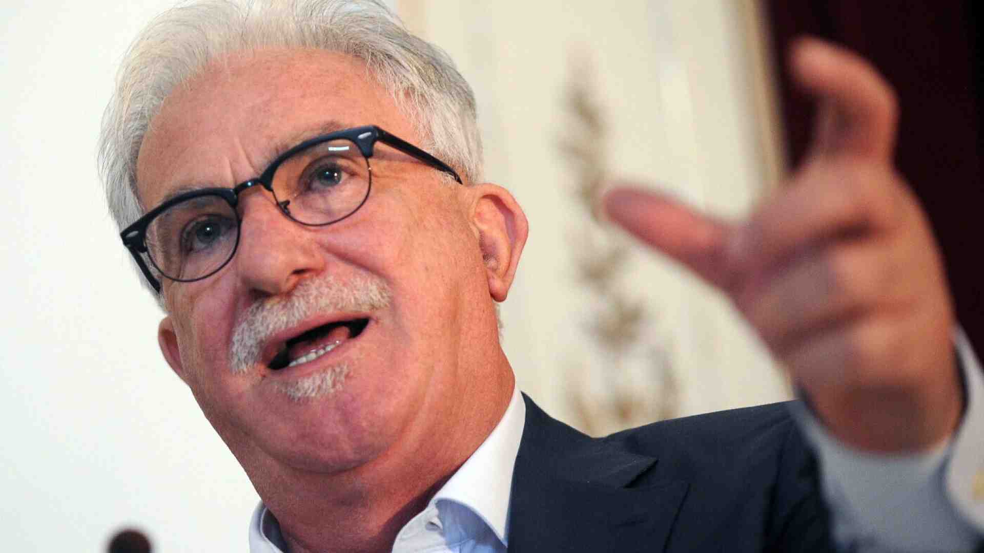 Landini in piazza per Maduro ma non per l'Iran: "È rozzo, non vede le sfumature. La Cgil cambi", dice Bonanni