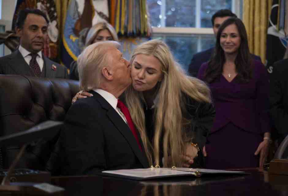 L’erede di Kirk. L’ascesa di Erika, la vedova più famosa del mondo, ora anche ceo di Turning Point