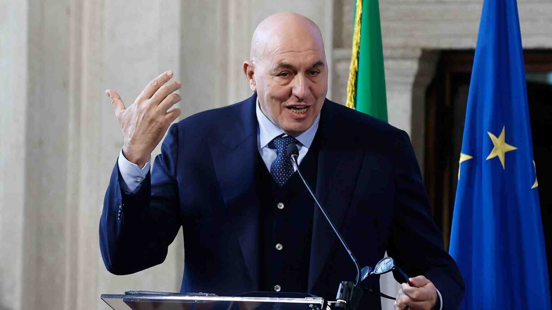 Cortocircuito in maggioranza: quattro deputati presentano un emendamento per togliere l'aggettivo “militari” dal Dl Ucraina