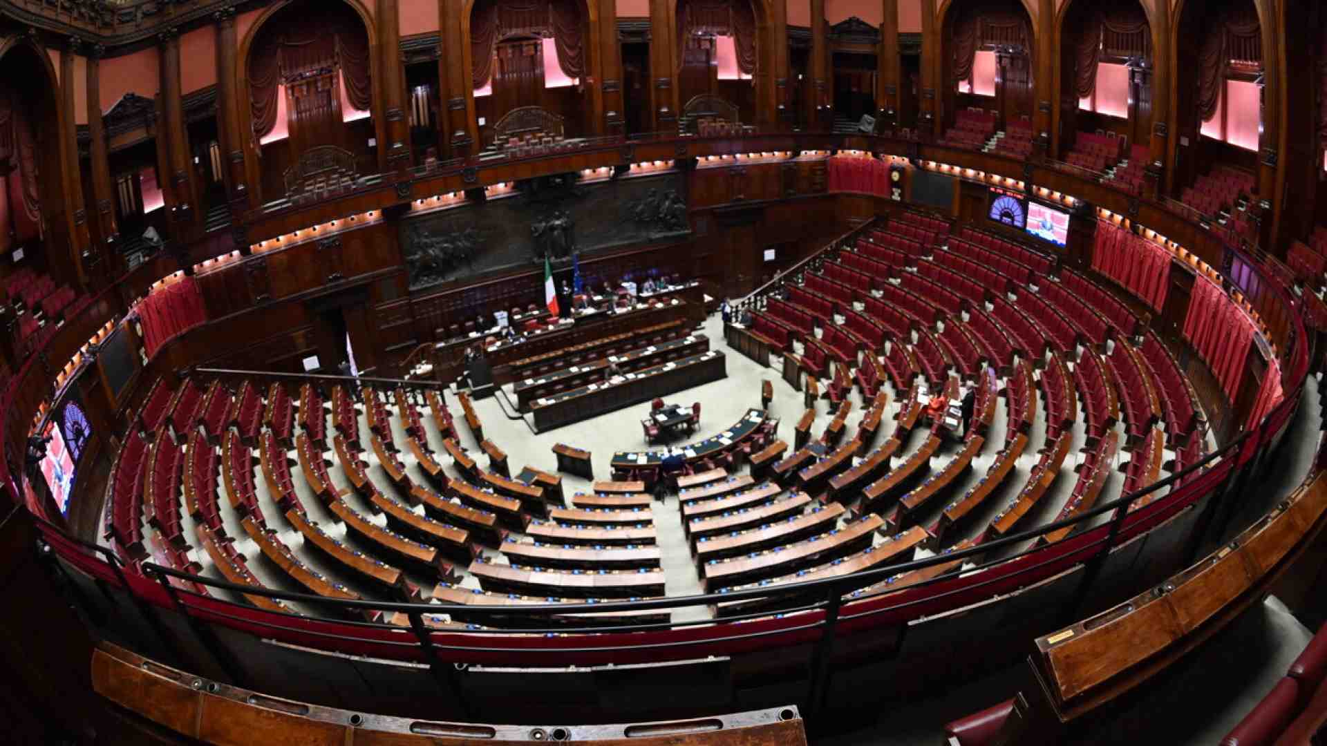 Il ritorno del corvo di Montecitorio e altre storie su come (non) funziona la Camera