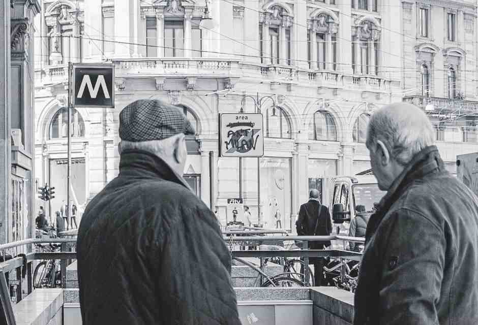 Milano capitale dei Poco Ricchi, ma contro Sala arriva il neo paninaro