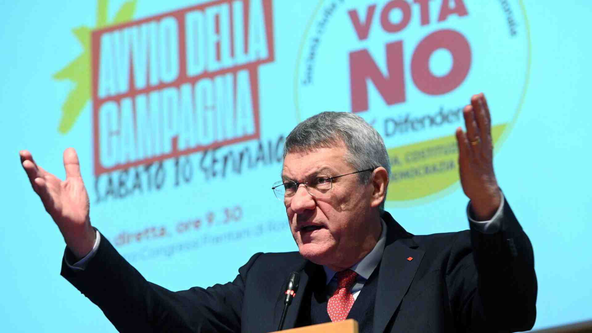 Sicurezza, referendum, Maduro: così le contrattazioni e il lavoro sono spariti dall’agenda Landini