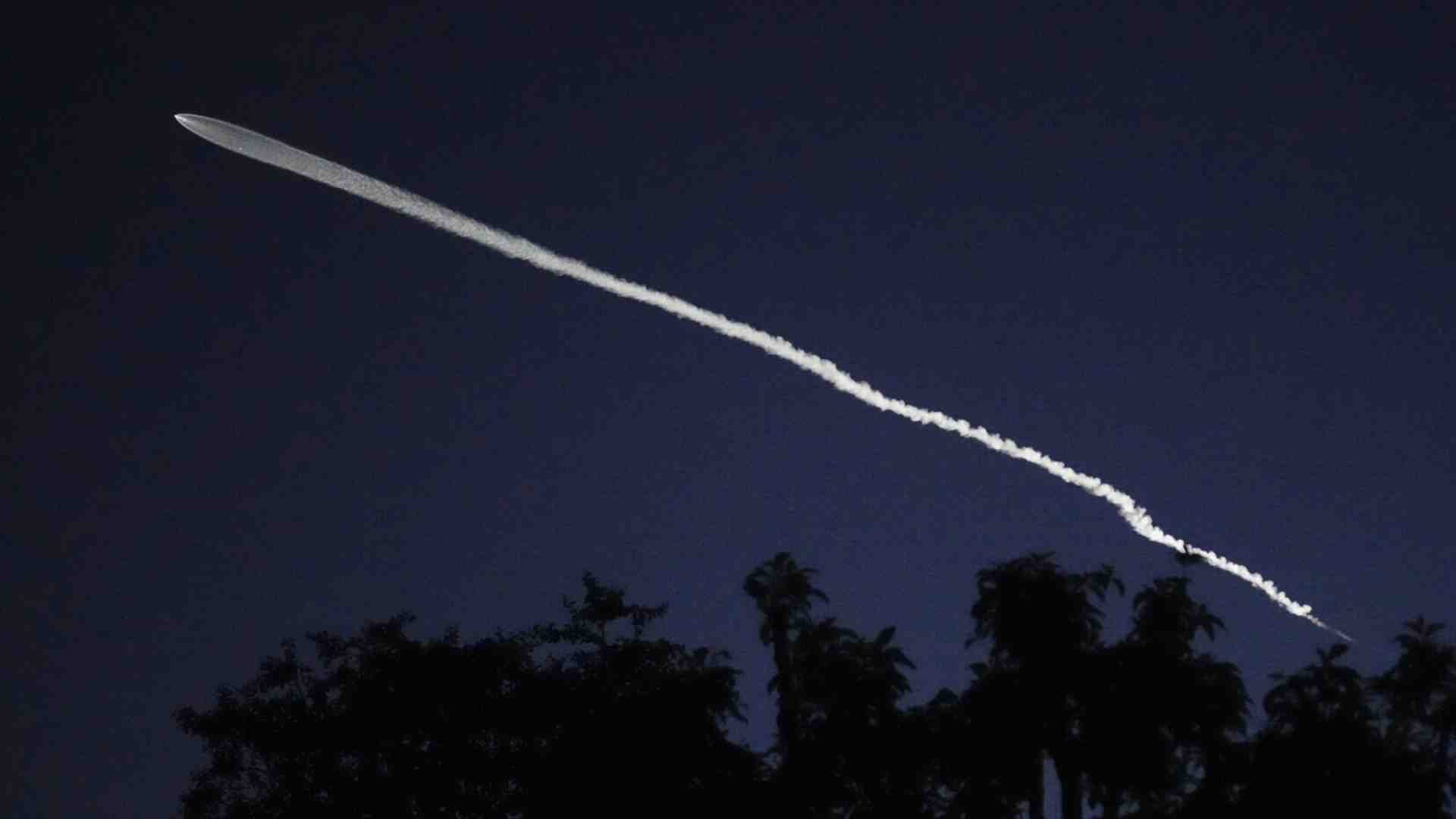 La Cina sta per sfidare Starlink con i satelliti, mentre Trump guarda altrove