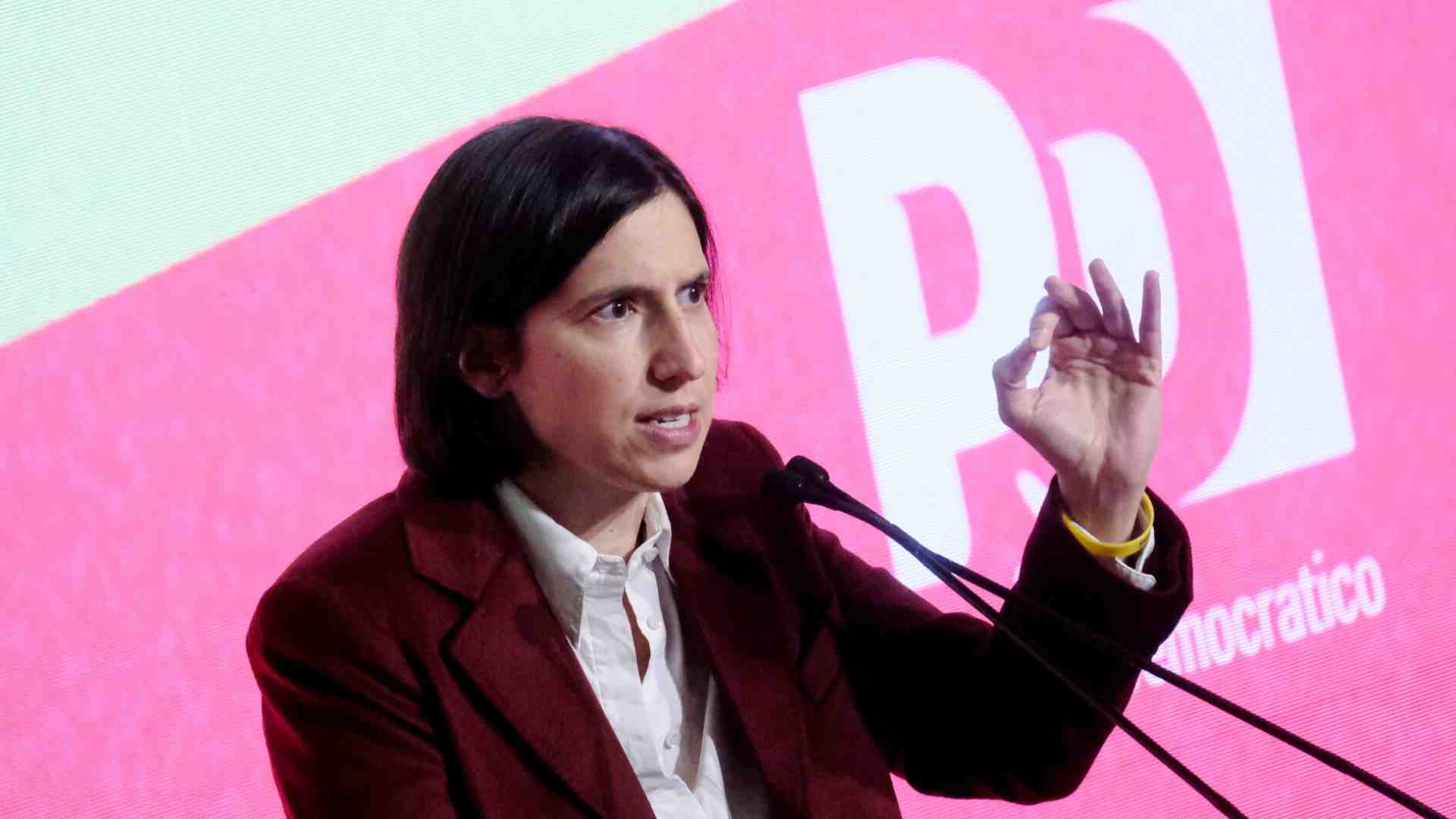 Come fare opposizione senza l’inconveniente di dover avere delle idee su dazi, Groenlandia e Ucraina