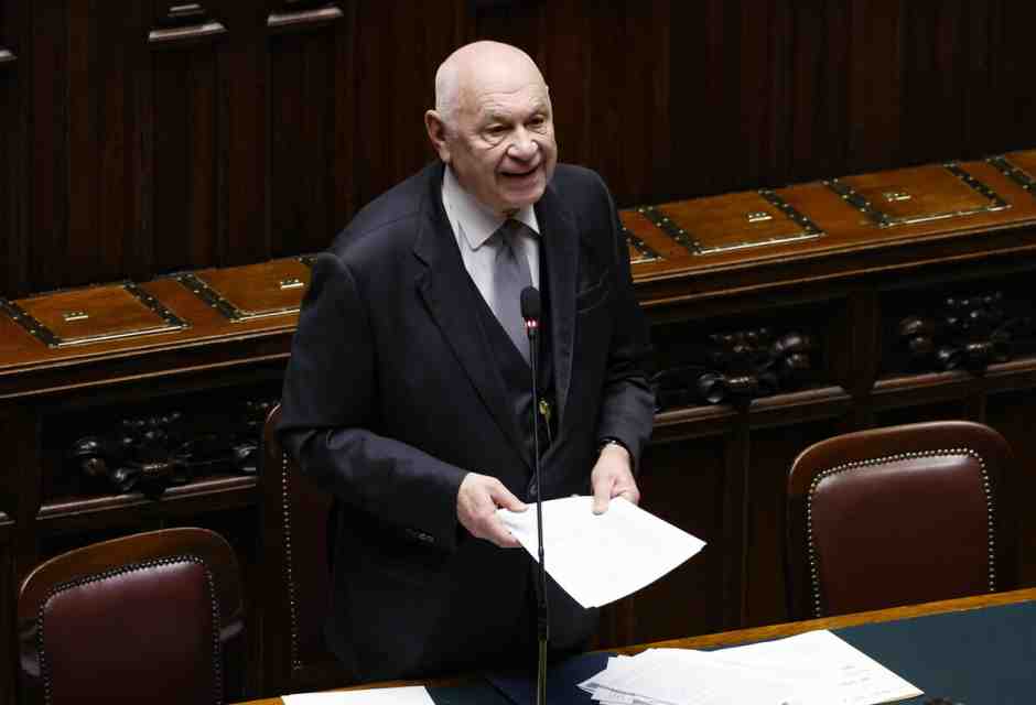 Nordio relaziona sulla giustizia e manda in tilt il Pd su Bettini e il referendum