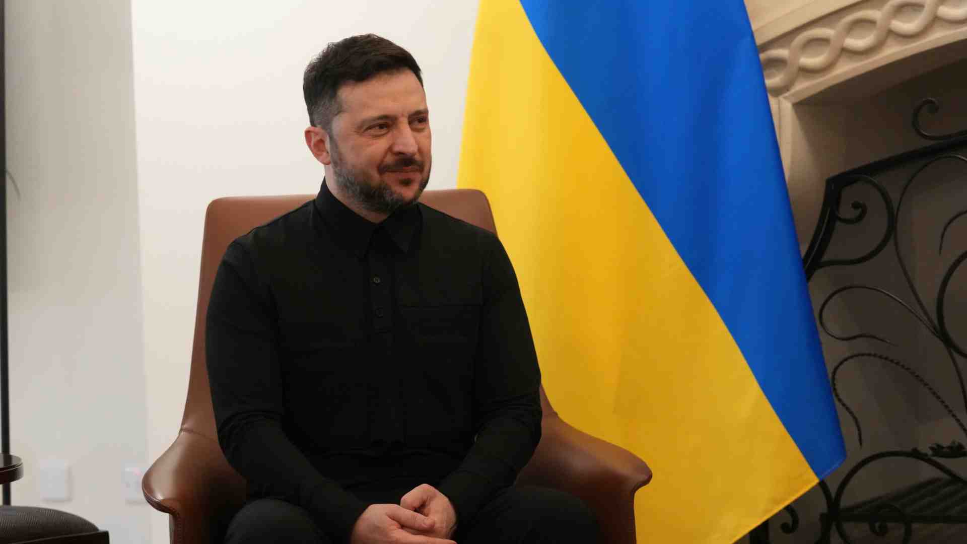 Zelensky parla dell’esercito europeo e mostra una strada che conviene seguire