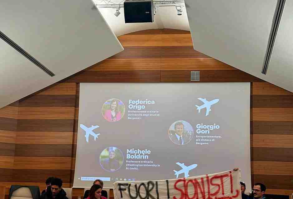 Giorgio Gori è stato contestato dai pro Pal all'Università di Bergamo