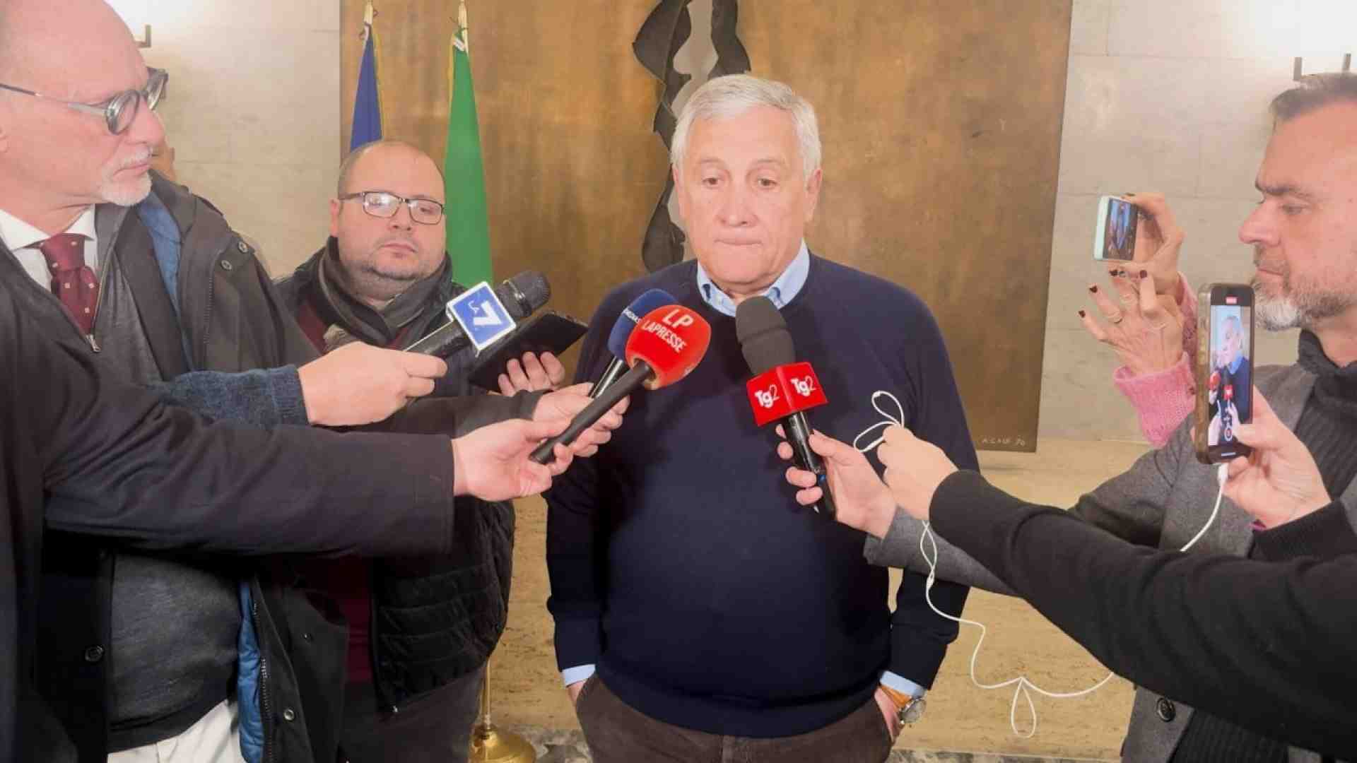 Mozzorecchi in guanti bianchi a Crans-Montana